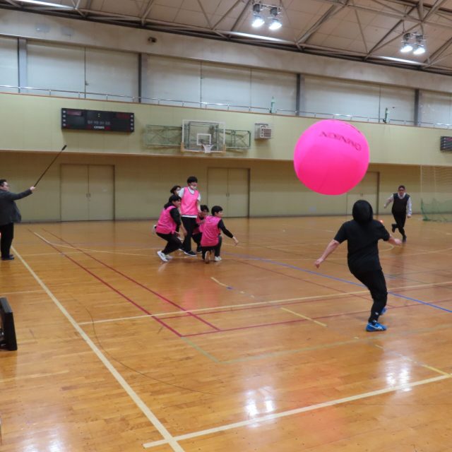 キンボールスポーツ体験会を開催しました
